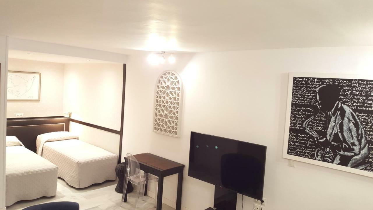 Malaka Apartment Malaga Exterior photo